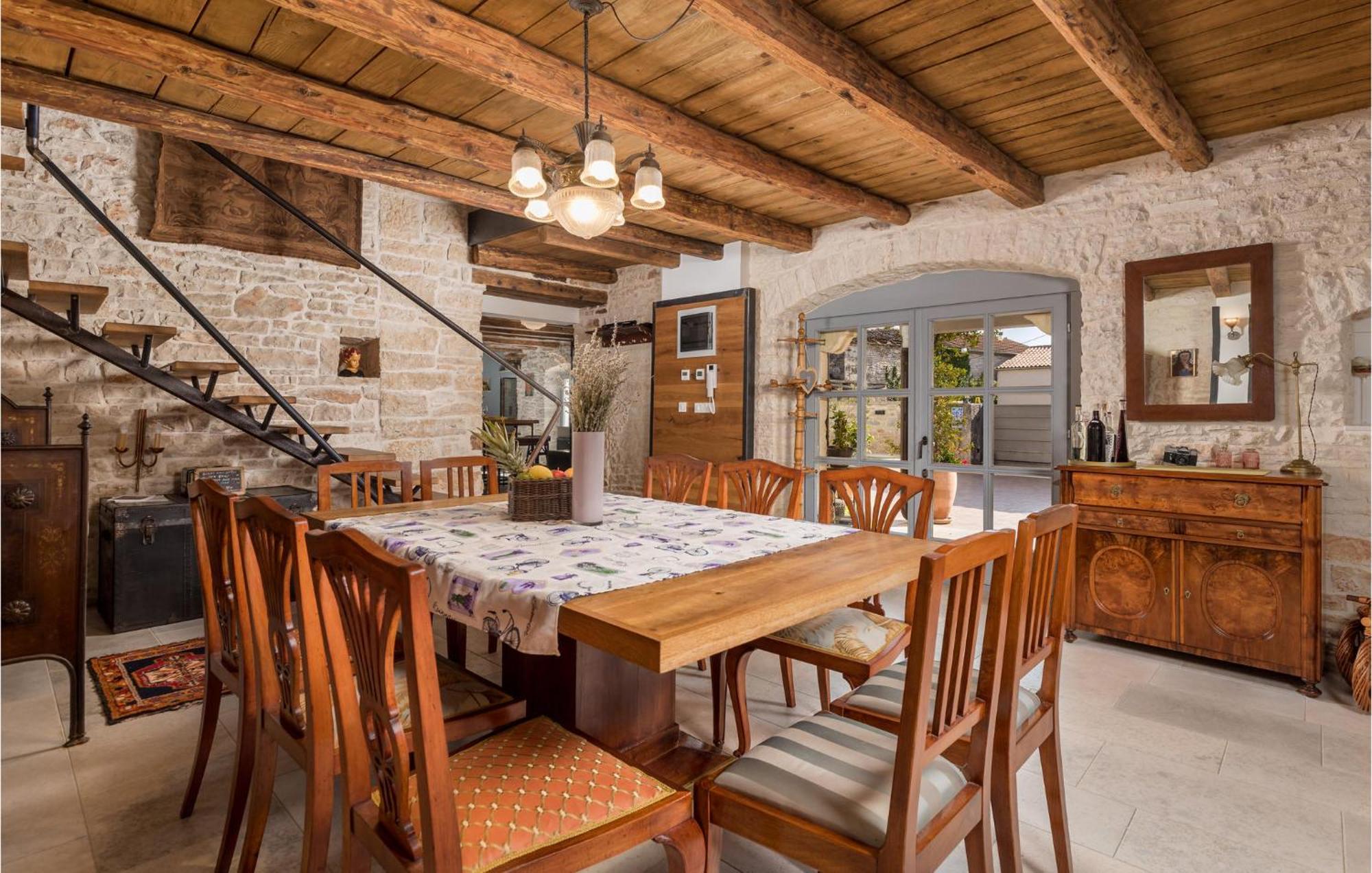 Amazing Home In Foli With Kitchen Dış mekan fotoğraf