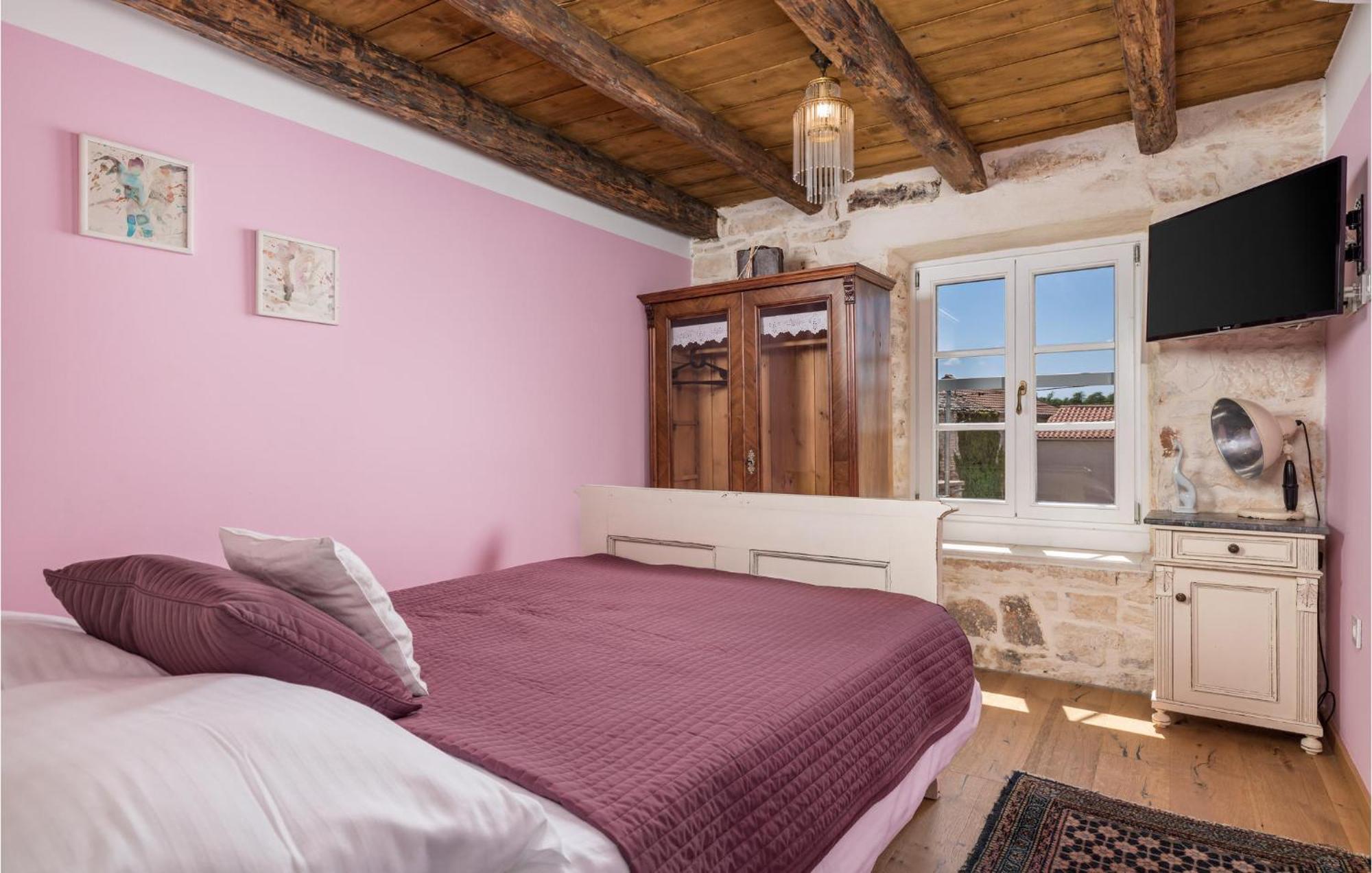 Amazing Home In Foli With Kitchen Dış mekan fotoğraf